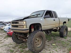 lot 1266 image: 1997 Chevy K 1500 Ext. Cab - Vin 2GCEK19R8V1271634