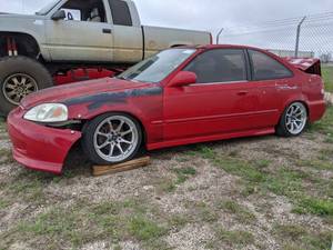 lot 1267 image: 1999 Honda Civic - Vin 1HGEM115XXL070898