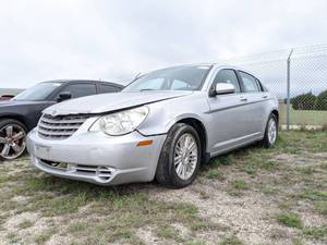 lot 1270 image: 2007 Chrysler Sebring Touring Sedan 4-Door - Vin 1C3LC56R57N580662
