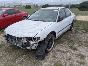 lot 1274 image: 1997 Honda Accord Sedan 4-Door - Vin 1HGCD5533VA202710