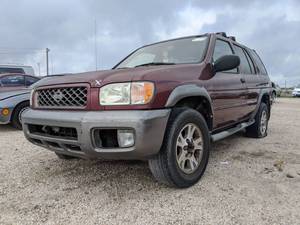 lot 1300 image: 2001 Nissan Pathfinder - Vin JN8DR09X91577748