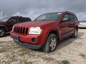 lot 1301 image: 2005 Jeep Cherokee 3.7 L V6 Automatic - VIN 1J4GR48K95C614286
