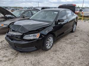 lot 1326 image: 2010 VW Jetta SE - Vin 3VWDX7AJXBM321182