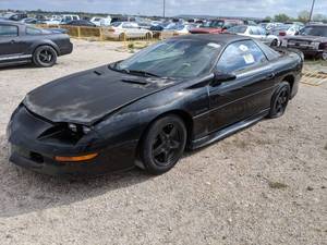 lot 1328 image: 1997 Chevy Camaro - Vin 2G1FP22K6V2118214