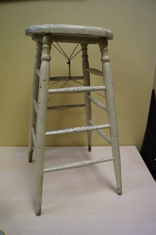 lot 1137 image: Old Primitive stool w large seat