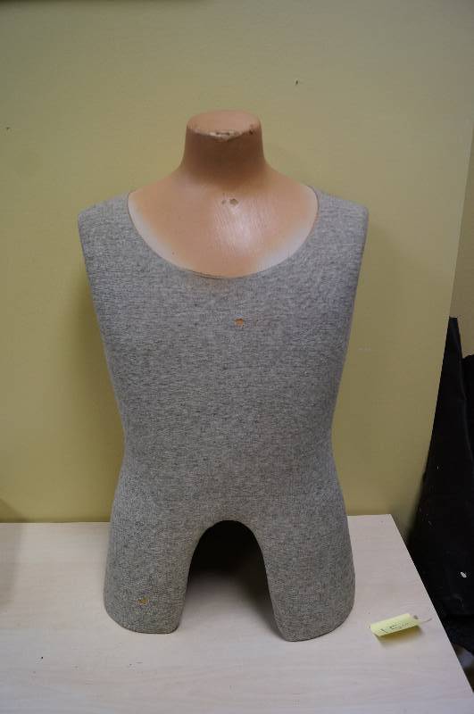 lot 1150 image: Form Bust w sweat shirt style top