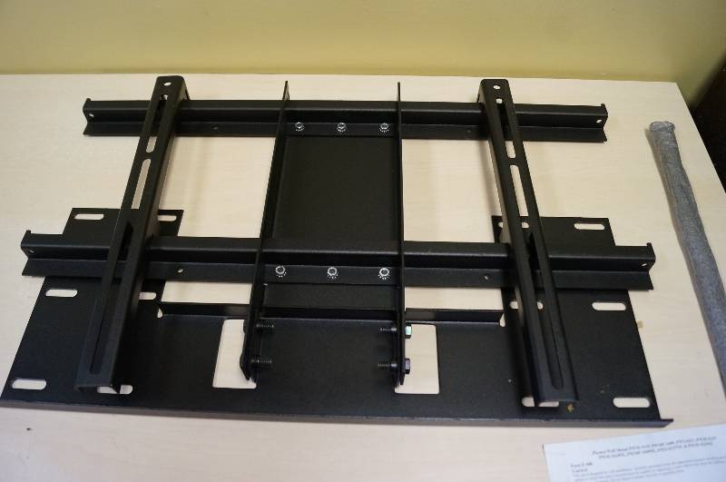lot 1140 image: Brand New DA-LITE  LED  Flat Screen TV Mount