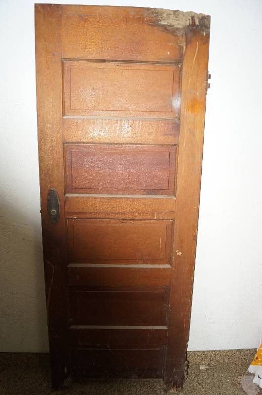 lot 5283 image: Real old door