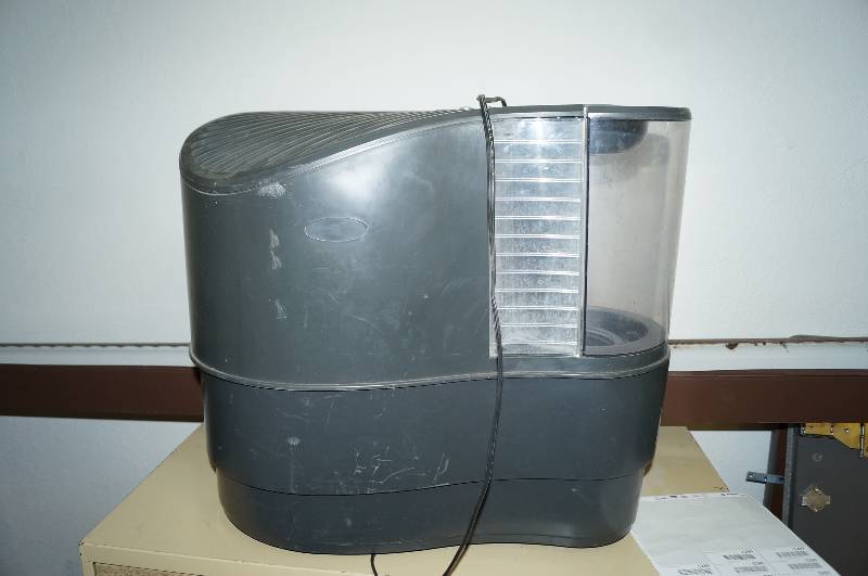 lot 5285 image: Recirculating Humidifier