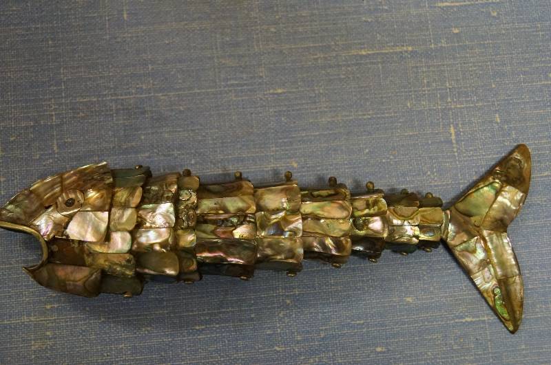 lot 5298 image: WOW Check it out - Old Fish Bottle Opener
