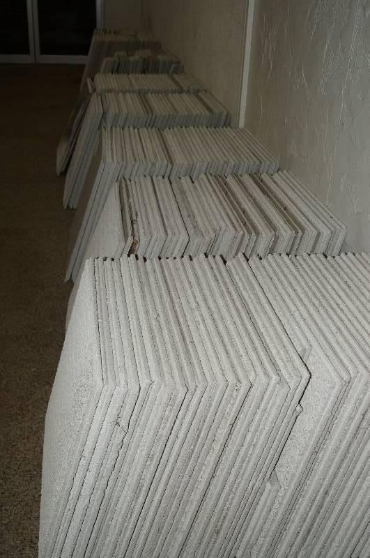 lot 1118 image: HUGE LOT of 2x2 Ceiling tile