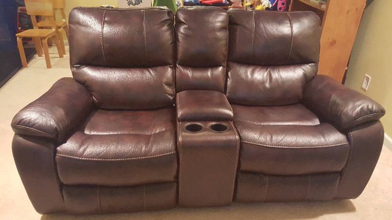 lot 1001 image: Double leather reclining loveseatm...
