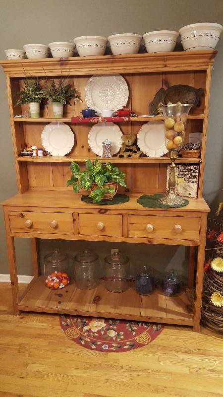 lot 1005 image: Pine wooden Bakers rack60x...