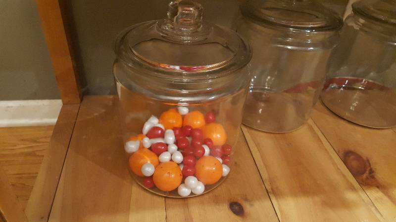 lot 1006 image: Large glass apothecary jar 9 diame...