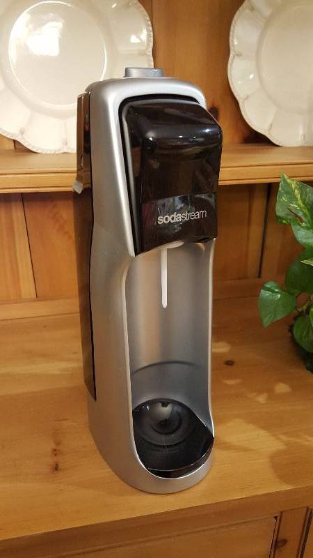 lot 1010 image: Soda stream - make your own carbona...