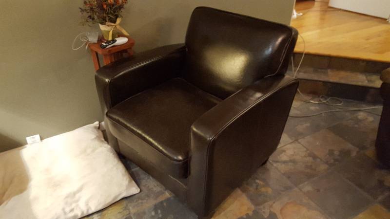 lot 1022 image: Brown leather club chairWit...