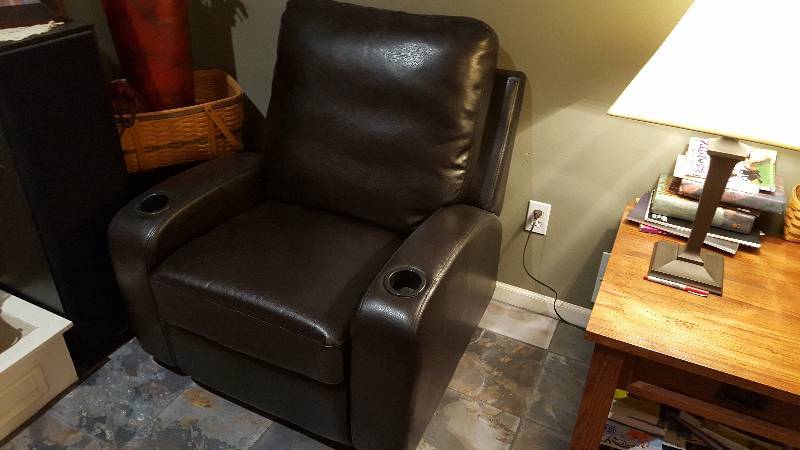 lot 1023 image: Black leather theater reclining cha...
