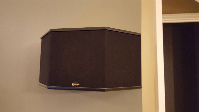 lot 1034 image: (2) Klipsch wall mounted surround s...