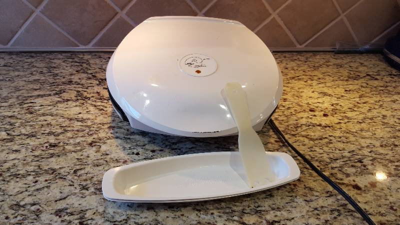 lot 1045 image: George Foreman electric grill