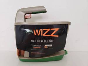 lot 75028 image: Scotts Wizz Spreader