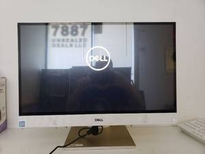lot 75095 image: Dell Inspiron 24-3477 Computer Intel Core i3-7130U 2.7 Ghz 8 GB RAM  256GB SSD