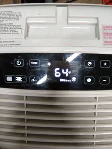 lot 90213 image: DeLonghi 500 Square Foot Portable Air Conditioner (needs fixed, see details)