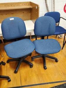 lot 136 image: 2 blue padded office chairs
