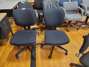 lot 138 image: 2 Black Padded Rolling Office Chairs