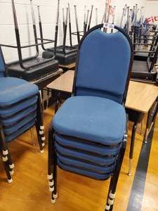 lot 149 image: Stack Of 5 Blue Padded Desk Chairs