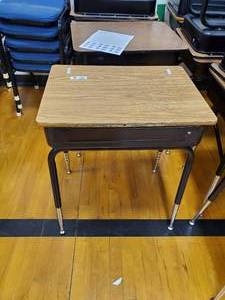 lot 150 image: Open Top Storage School Desk 24 in x 18 in