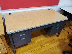 lot 221 image: Metal Based Wood Top Desk with Drawers and Cable Management Cutouts 59 in x 29 in x 29 in