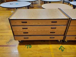lot 225 image: 4 Drawer Mobile Storage Unit