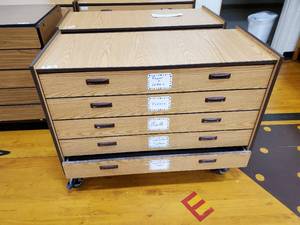 lot 262 image: 5 Drawer Rolling Storage Cabinet