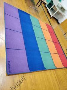 lot 267 image: Colorful Square Rug 84 in x 107 in