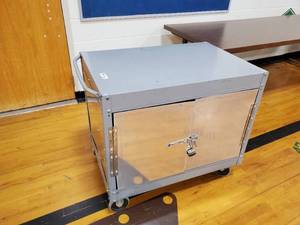lot 270 image: Lockable Metal Storage Cart on Wheels