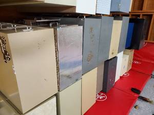 lot 276 image: Lot of 8 Filing Cabinets
