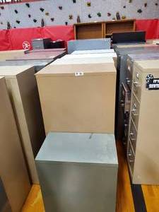 lot 277 image: Lot of 7 Filing Cabinets