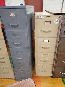 lot 281 image: Set of 2 Filing Cabinets
