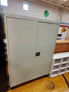 lot 331 image: Metal Upright Storage Cabinet    66x46x24