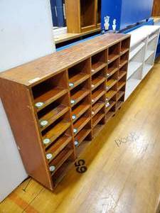 lot 336 image: Wooden Cubbie Storage Shelf 61x12x39