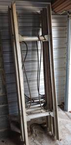 lot 6000 image: 4 Tren-Shore model 2236, 7 Foot x 22 inch hydraulic aluminum shoring system