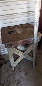 lot 6004 image: Wood shop bench 20x24x31 inches- needs work