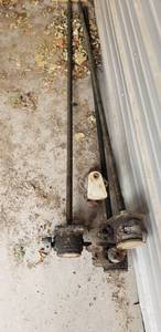lot 6031 image: 3 Worm gear actuators & extra drive