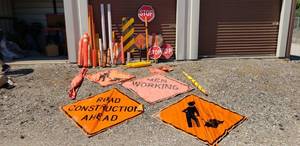 lot 7422 image: Traffic control signsstands, Hand &pole flags