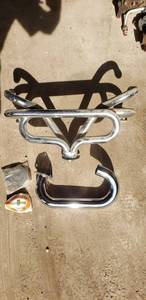 lot 9323 image: Header parts for a VW