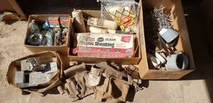 lot 9333 image: Painting supplies, tool belts, home repair parts