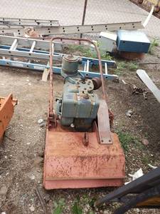 lot 2003 image: Plate Compactor  25 in. wide
