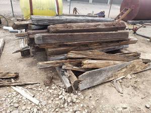 lot 2005 image: Railroad Ties Various Lengths between 4ft - 9ft