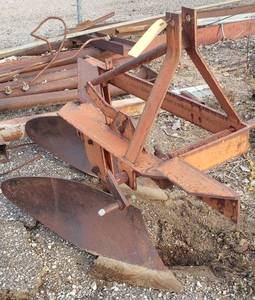 lot 2017 image: 3 pt. 2 Blade Plow