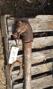 lot 2035 image: Vintage Horse Head Post